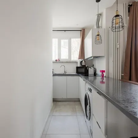 Apartment Guesthost - M4 Argonne Design With Balconies Milan